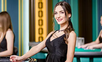 Hình ảnh đội ngũ hỗ trợ khách hàng của 8day